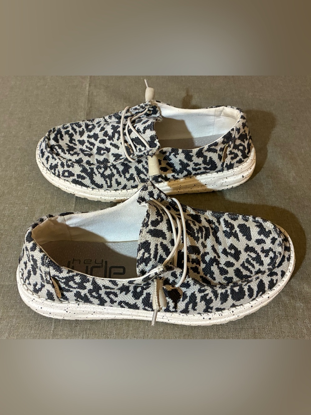 Hey Dude Wendy Woven Cheetah Grey Black Slip-On Sneakers Leopard Print Comfort 8 - Picture 3 of 8